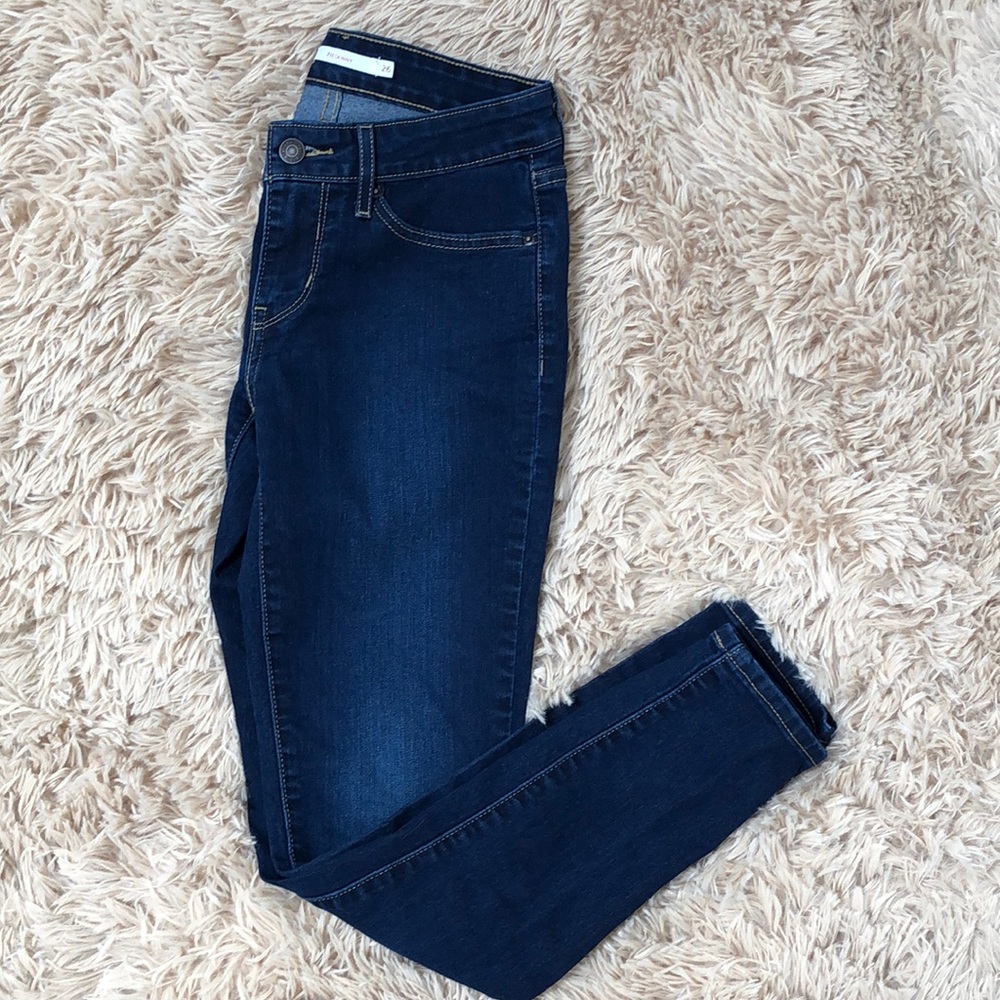 Levi’s Women’s 711 Skinny Jeans, size 26